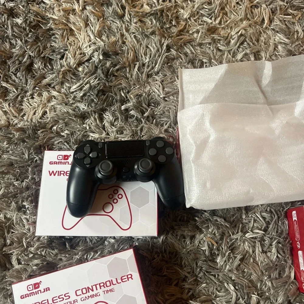 Wireless Controller - Red - Picture 2 of 4